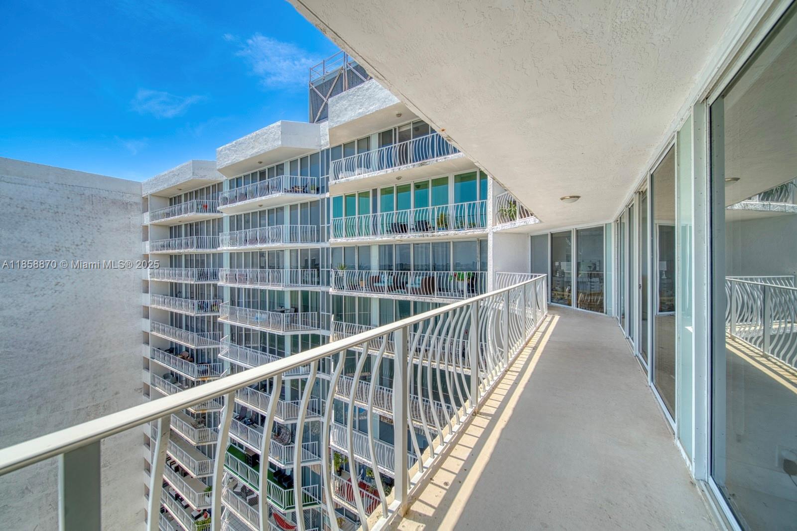 THE GRANDVIEW PALACE COND - Residential