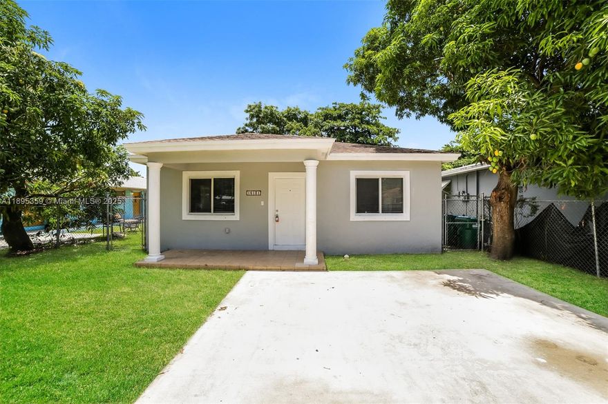 Beautiful home offers 3 bedroom and 2 bathroom with tile type flooring. This home offers a spacious kitchen, updated bathrooms and is located in a beautiful location. The living room is stunning and has tons of natural lighting. The private fenced in backyard is perfect for pets or for enjoying gorgeous days outdoors. This home won't last long. Apply today!
NOTE: Resident is responsible for installing their own washer & dryer. Move in dates are tentative and subject to change. All our homes convey in safe, clean & fully functional conditions. Prices and availability are subject to change at any time.