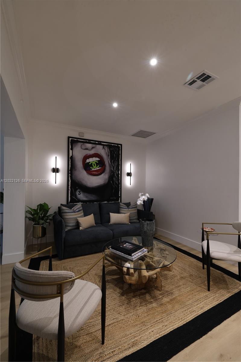 2338 SW 11th St 2338