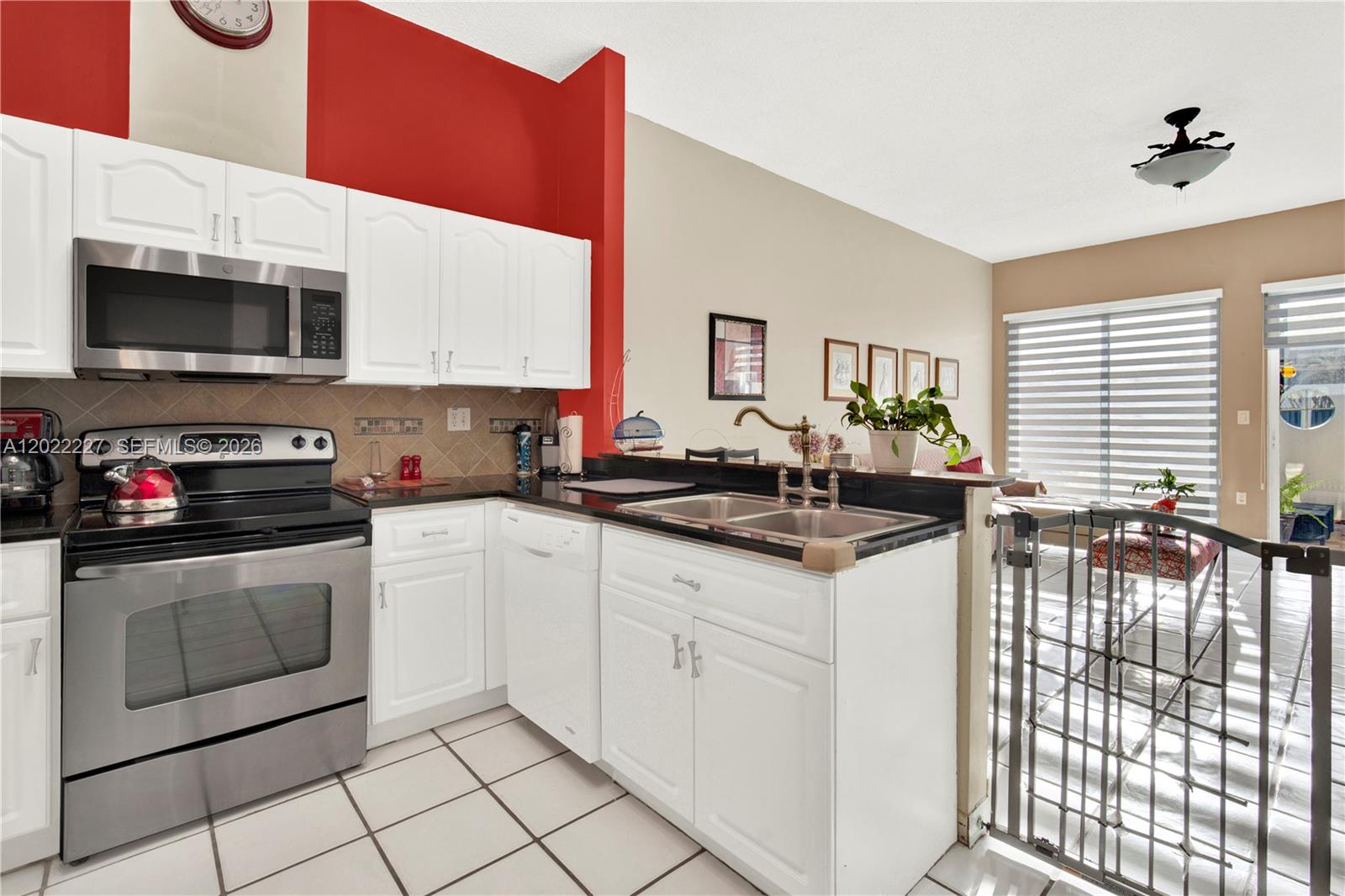 LAGO MAR WEST - Residential
