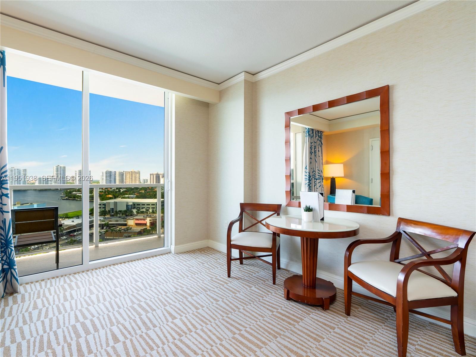 TRUMP INTERNATIONAL SONES - Residential