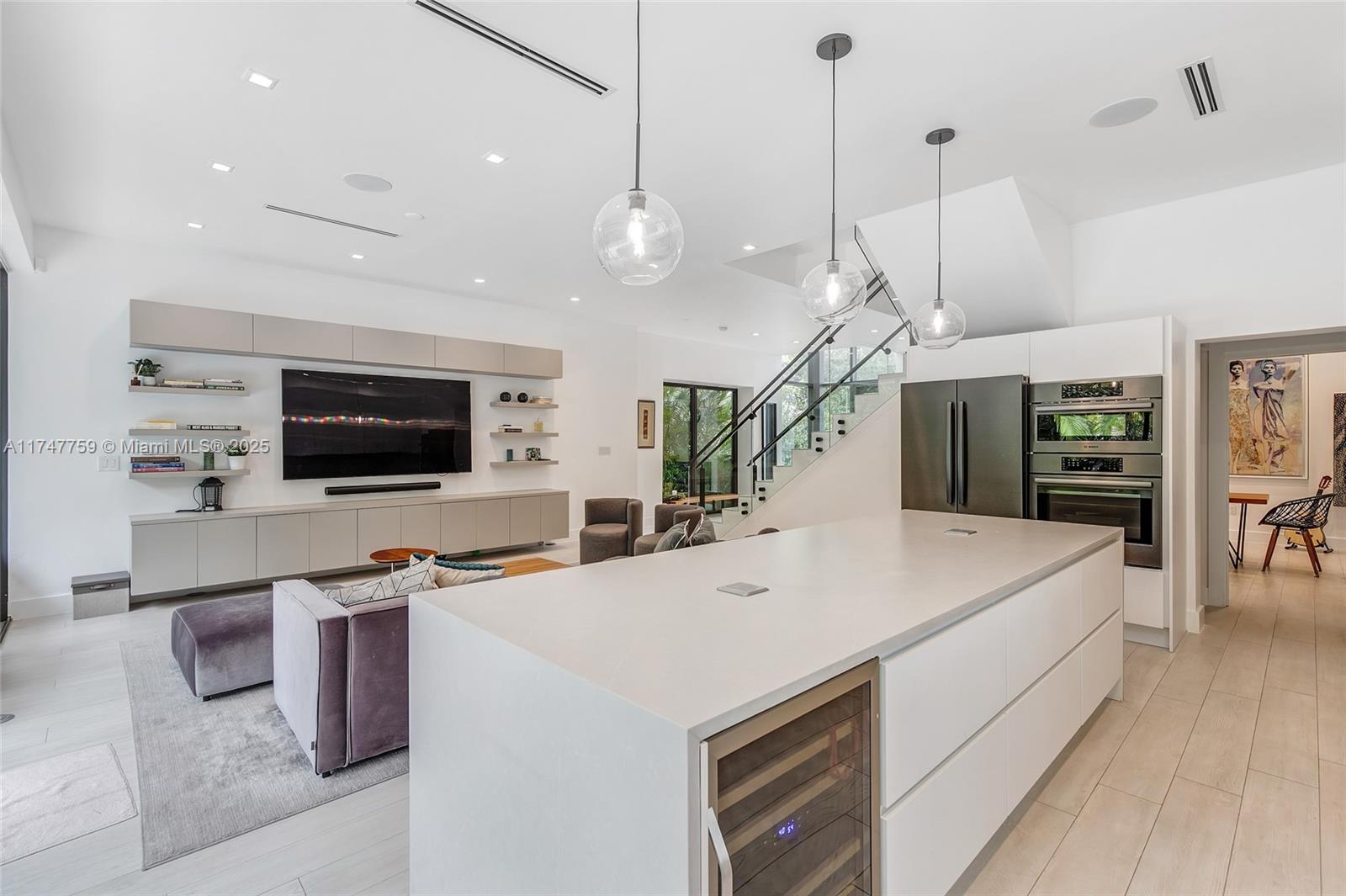 OCEAN SIDE SEC OF THE ISL - Residential Lease