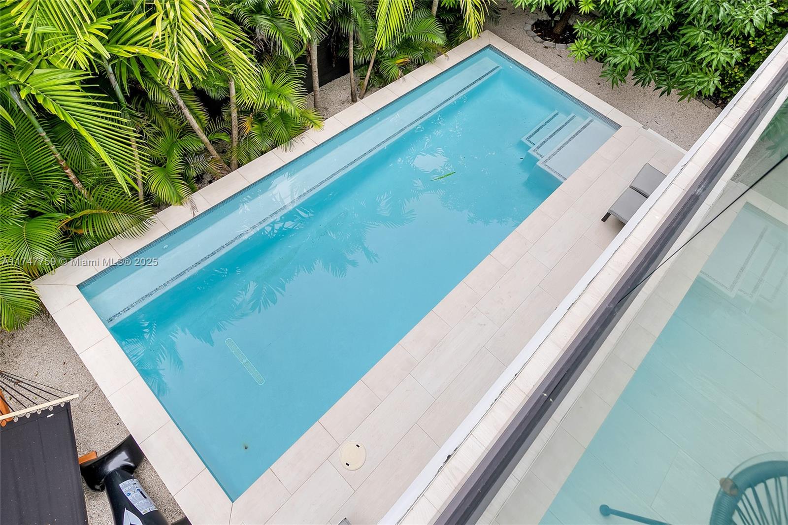 OCEAN SIDE SEC OF THE ISL - Residential Lease