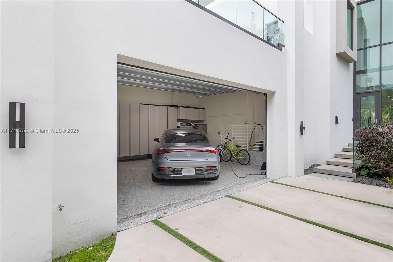 OCEAN SIDE SEC OF THE ISL - Residential Lease