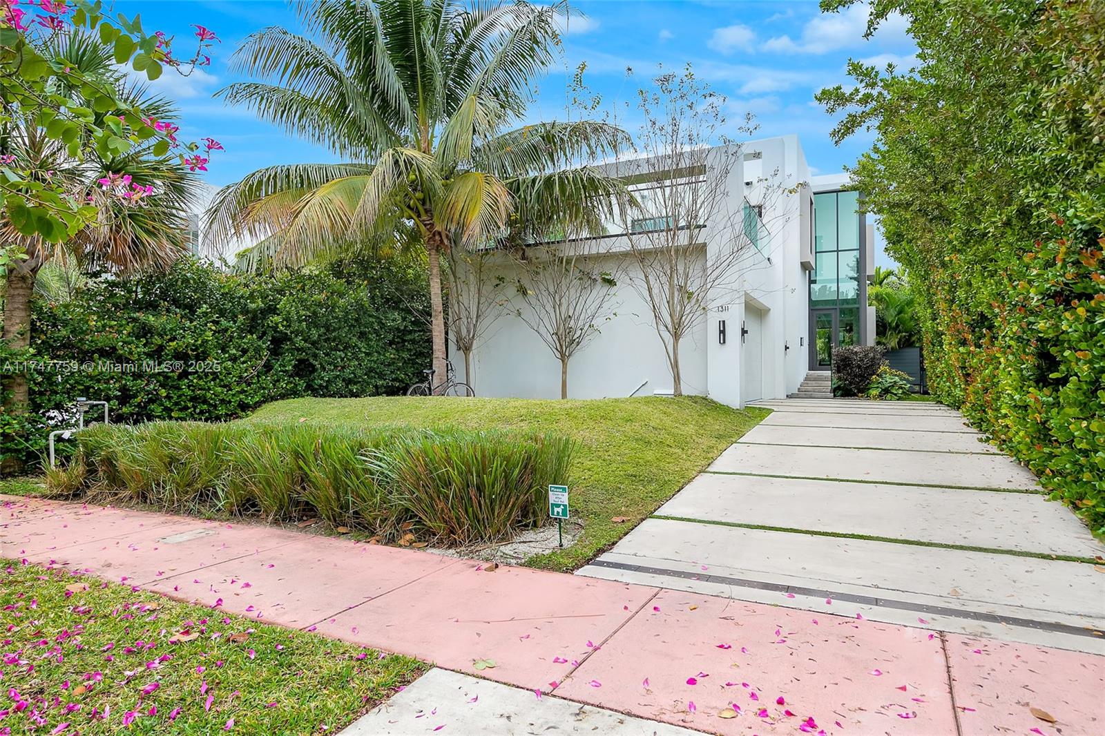 OCEAN SIDE SEC OF THE ISL - Residential Lease