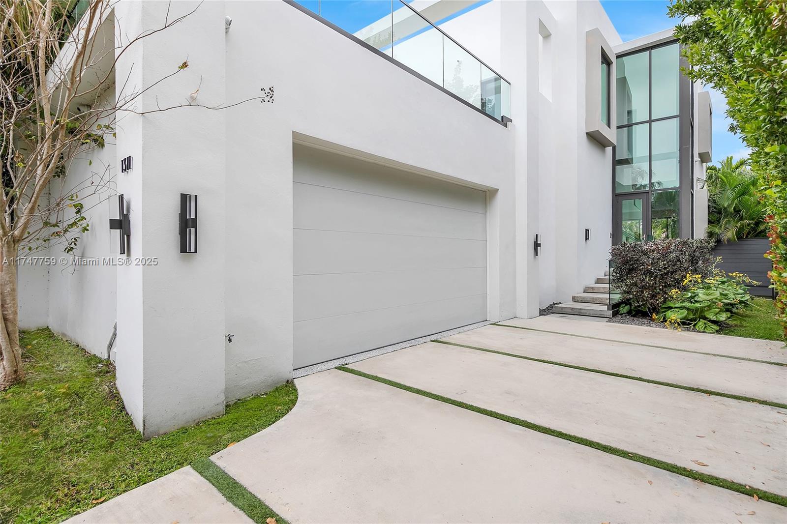 OCEAN SIDE SEC OF THE ISL - Residential Lease