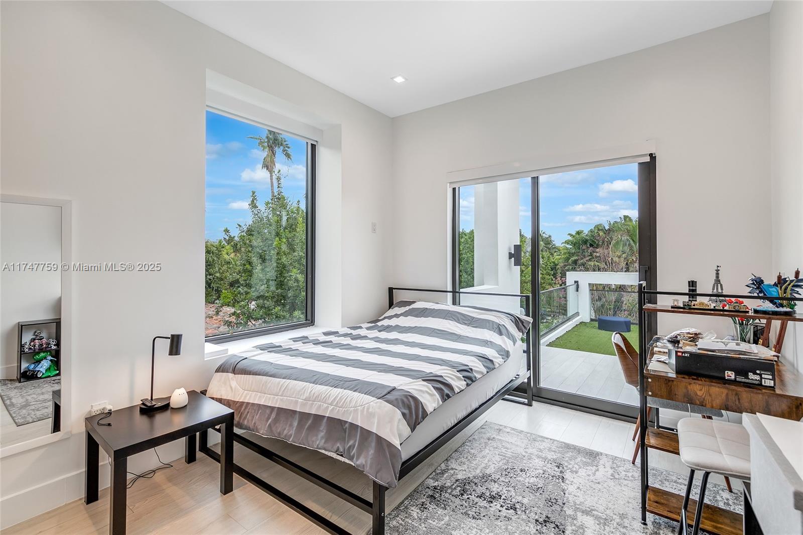 OCEAN SIDE SEC OF THE ISL - Residential Lease