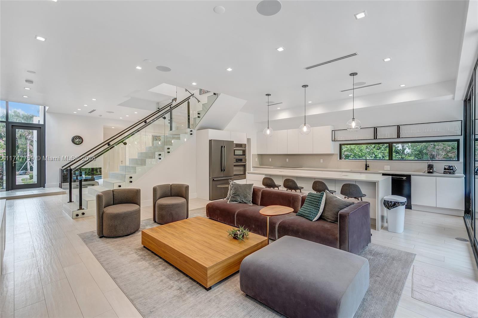 OCEAN SIDE SEC OF THE ISL - Residential Lease