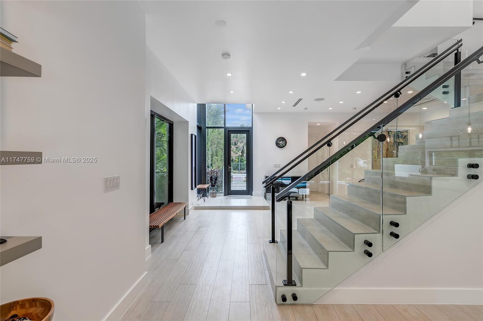 OCEAN SIDE SEC OF THE ISL - Residential Lease