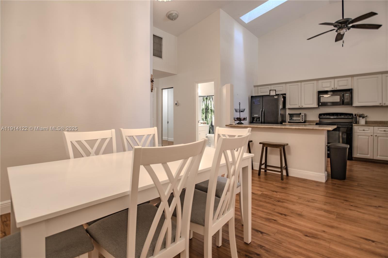 7652 S Pinewalk Dr S 139