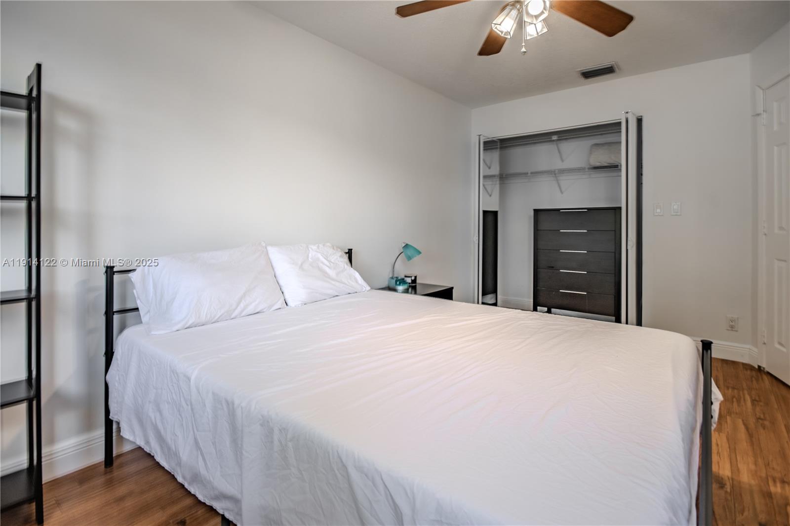 HOLIDAY SPRINGS VILLAGE - Residential