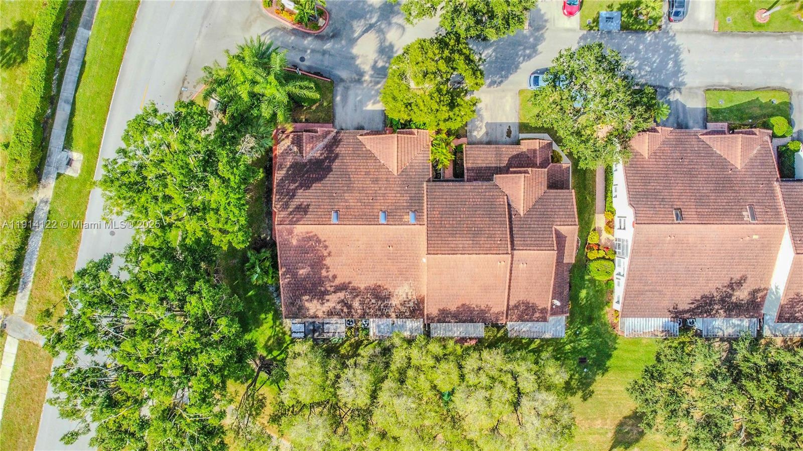 HOLIDAY SPRINGS VILLAGE - Residential