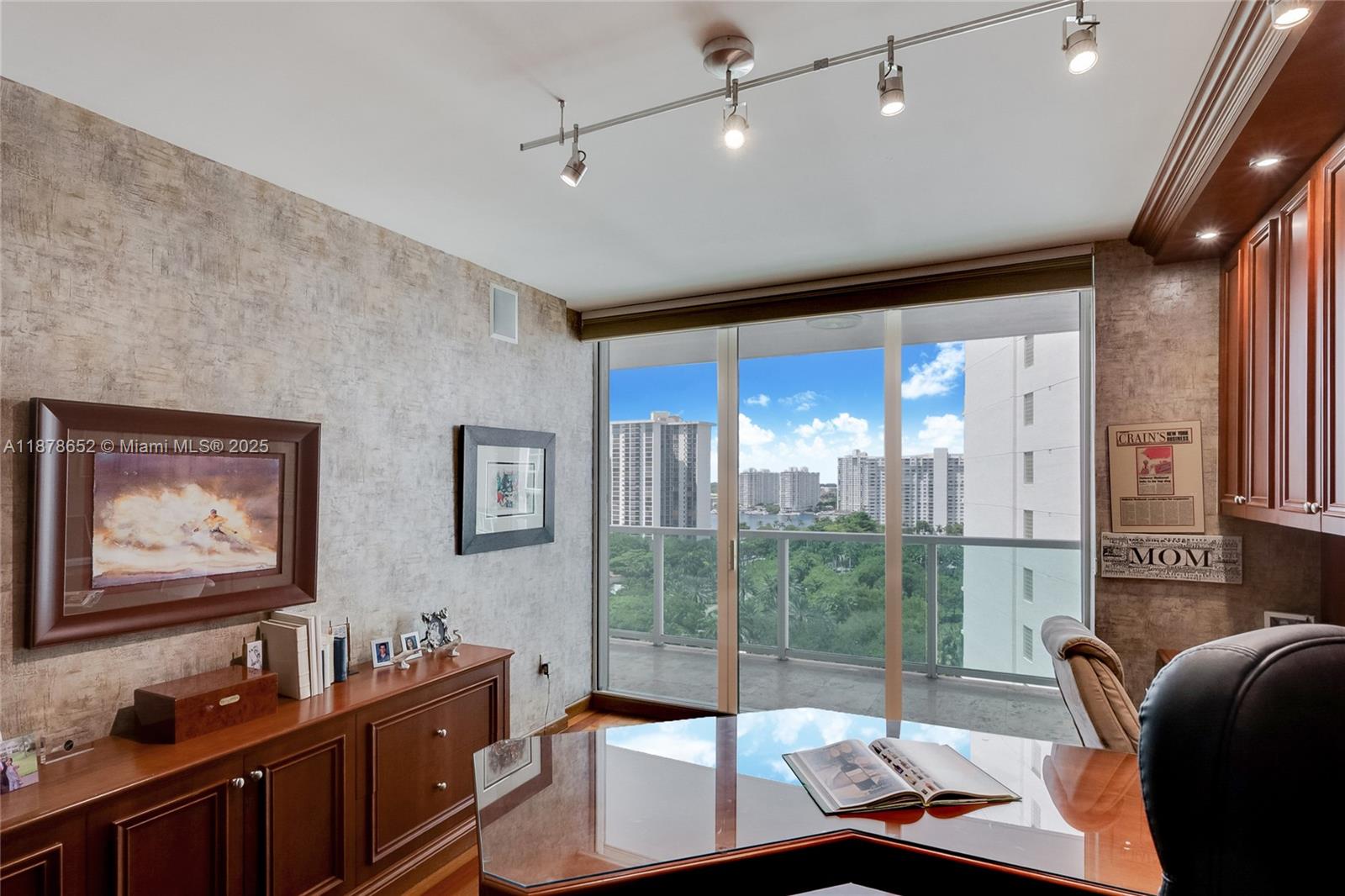 THE PENINSULA CONDO - Residential