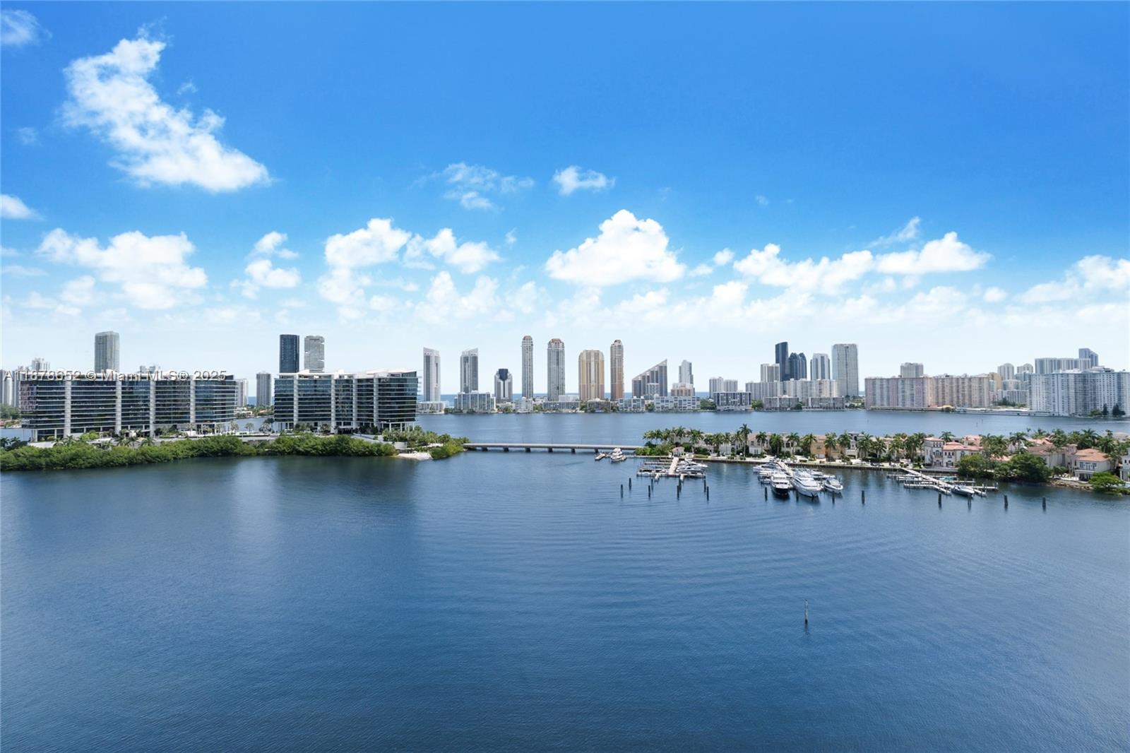 THE PENINSULA CONDO - Residential