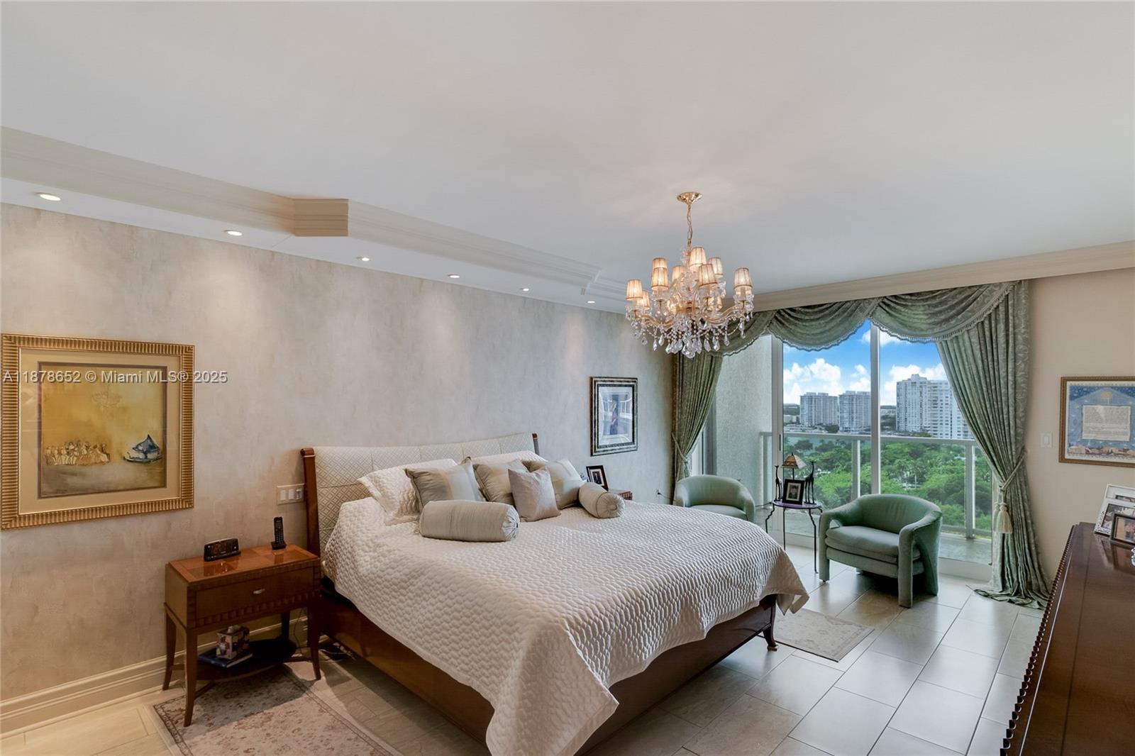 THE PENINSULA CONDO - Residential