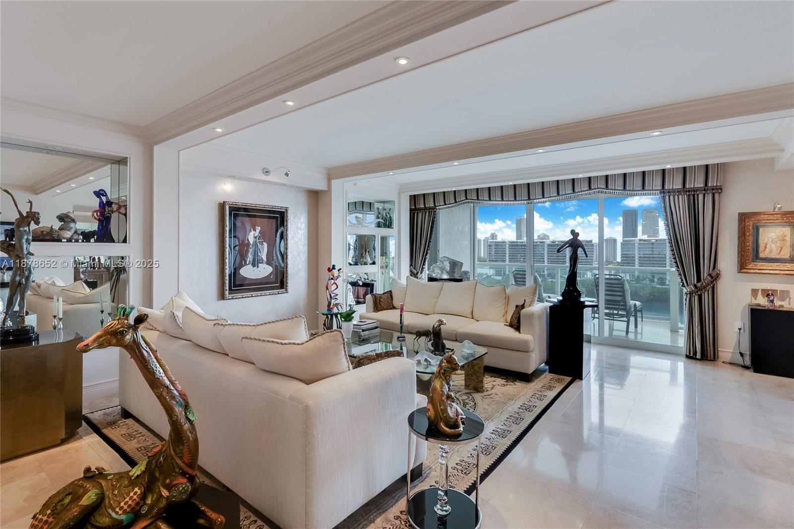 THE PENINSULA CONDO - Residential