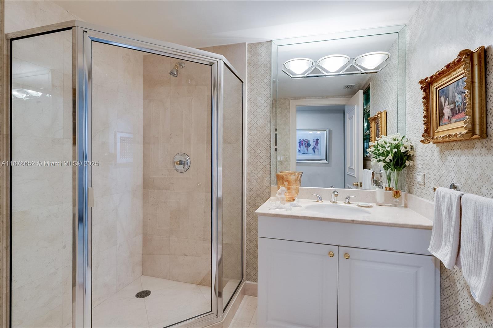 THE PENINSULA CONDO - Residential