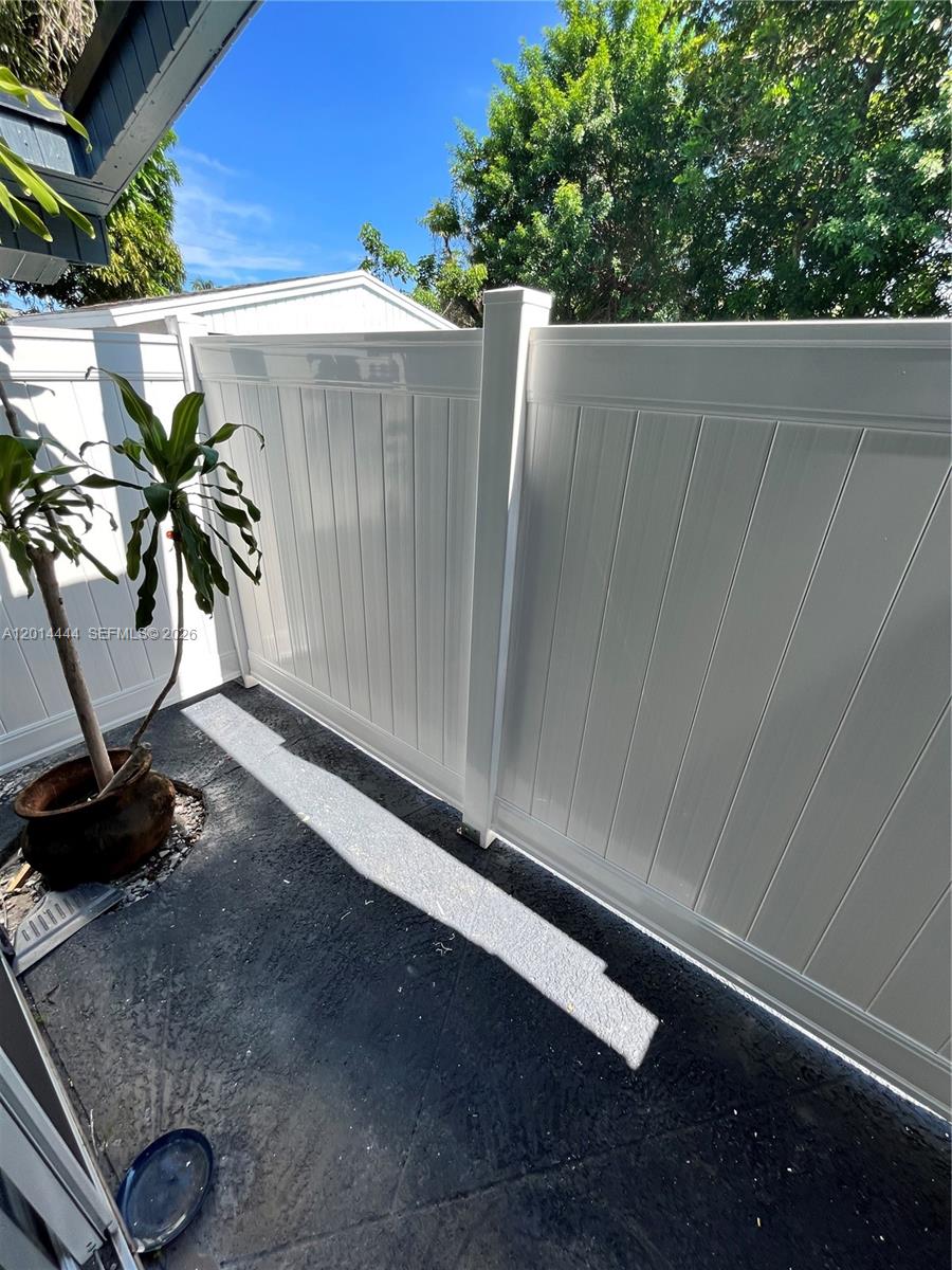 ALLENWOOD - Residential Lease