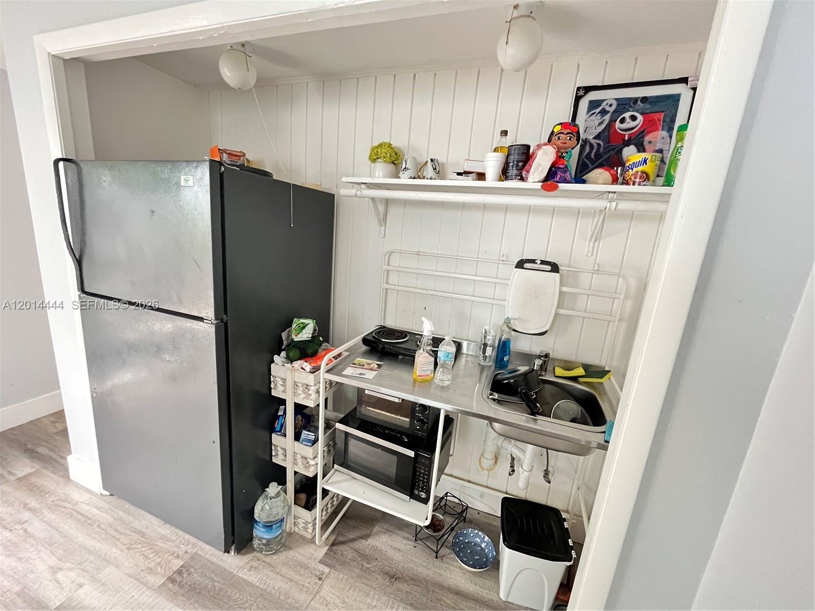 ALLENWOOD - Residential Lease