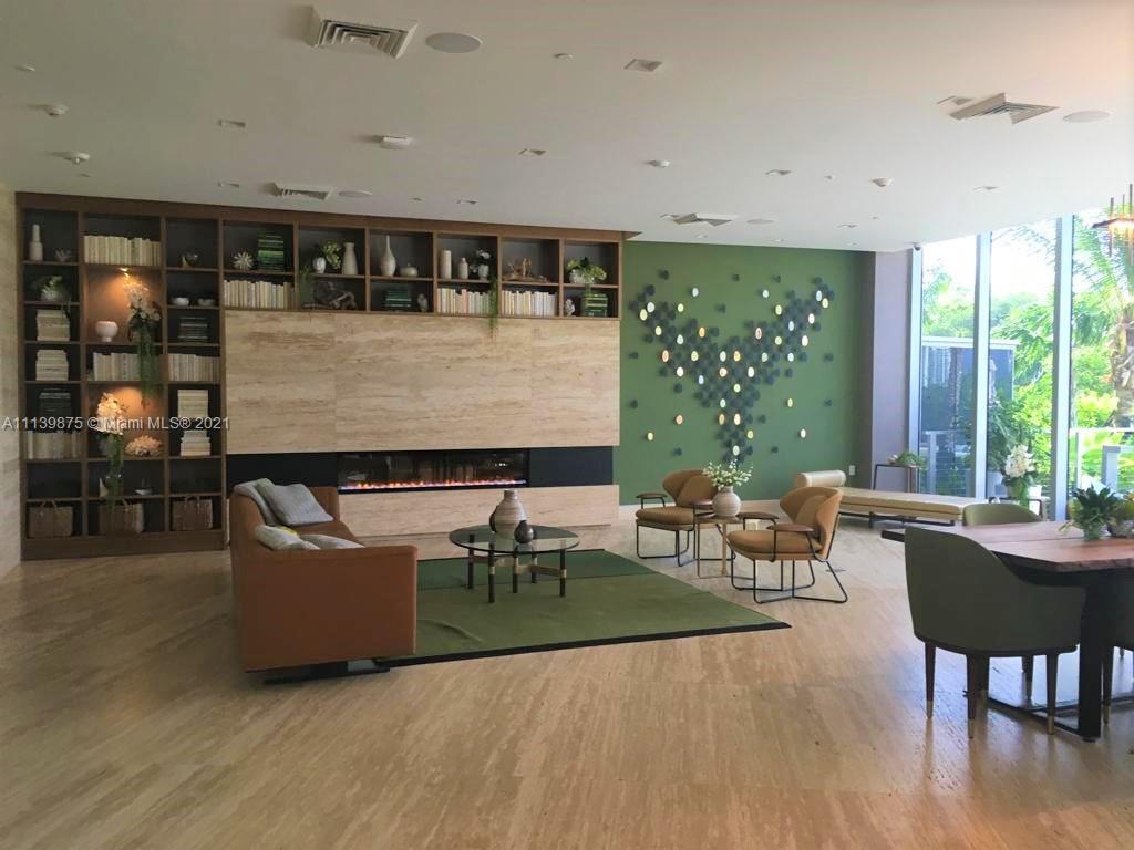 THE HARBOUR NORTH CONDO - Residential Lease