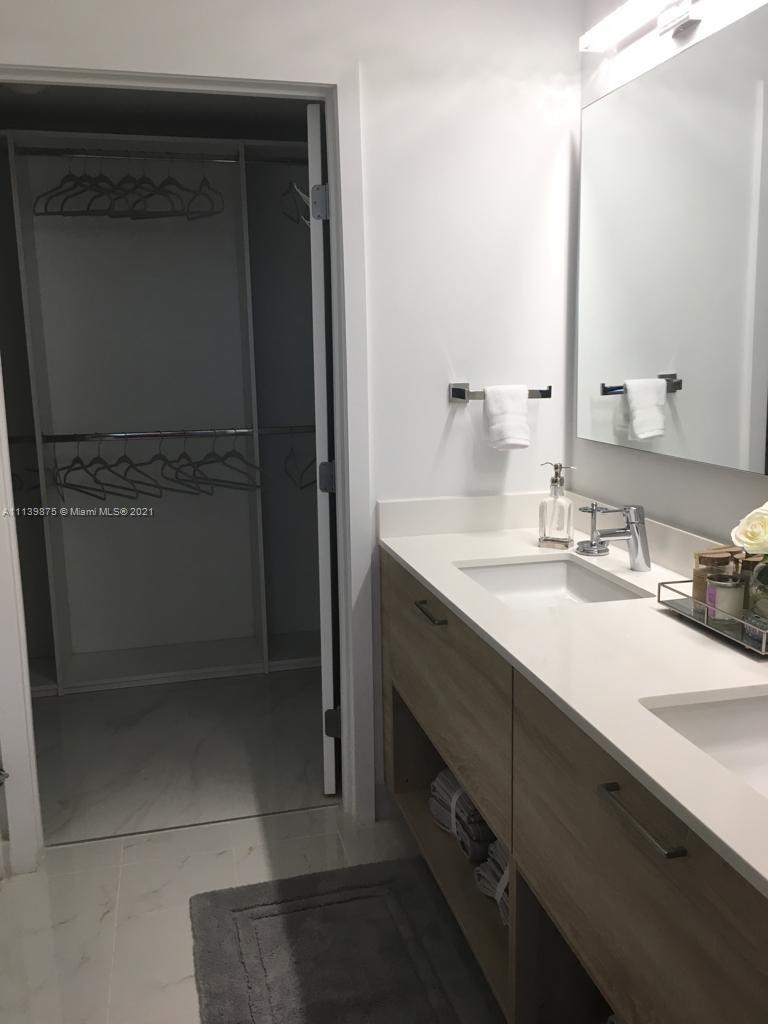 THE HARBOUR NORTH CONDO - Residential Lease