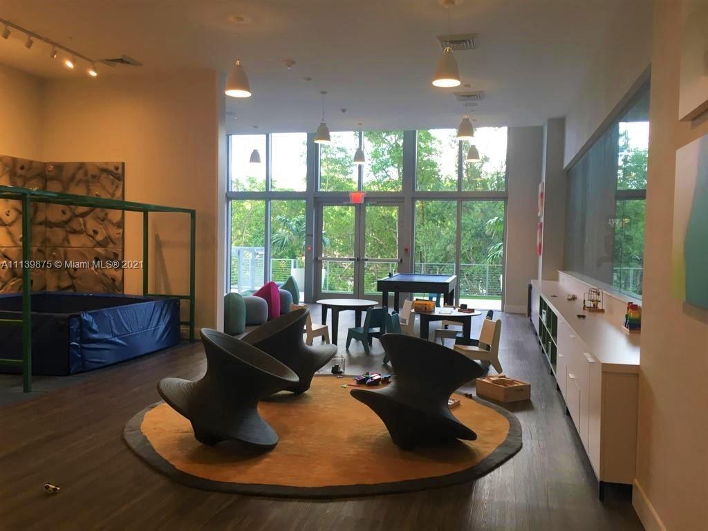 THE HARBOUR NORTH CONDO - Residential Lease