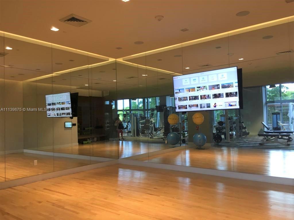 THE HARBOUR NORTH CONDO - Residential Lease