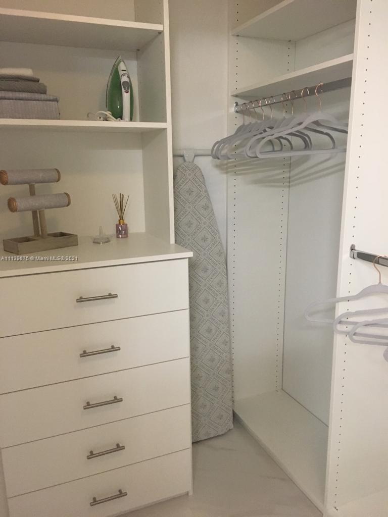 THE HARBOUR NORTH CONDO - Residential Lease