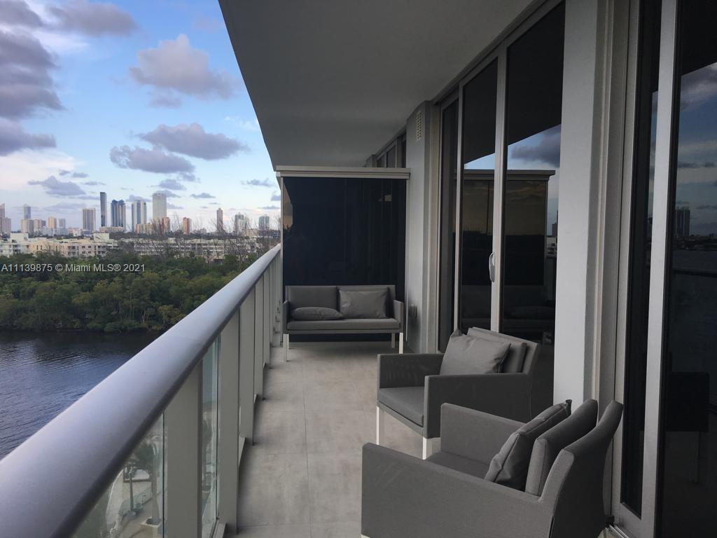 THE HARBOUR NORTH CONDO - Residential Lease