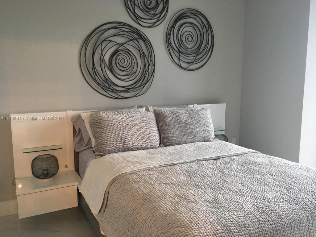 THE HARBOUR NORTH CONDO - Residential Lease