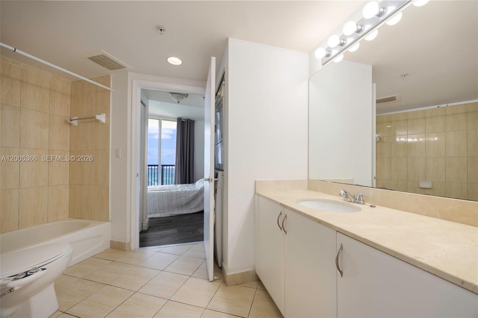 OPERA TOWER CONDO - Residential