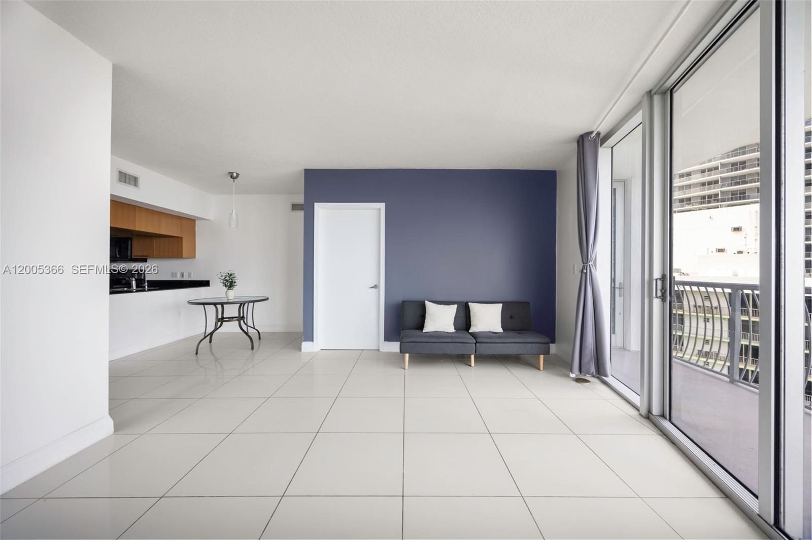 OPERA TOWER CONDO - Residential