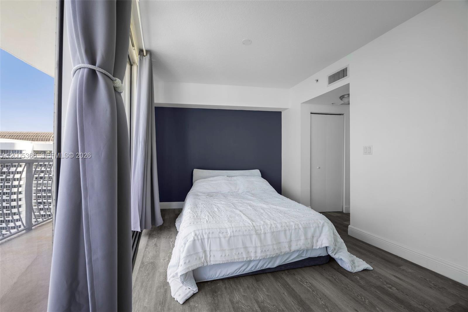 OPERA TOWER CONDO - Residential