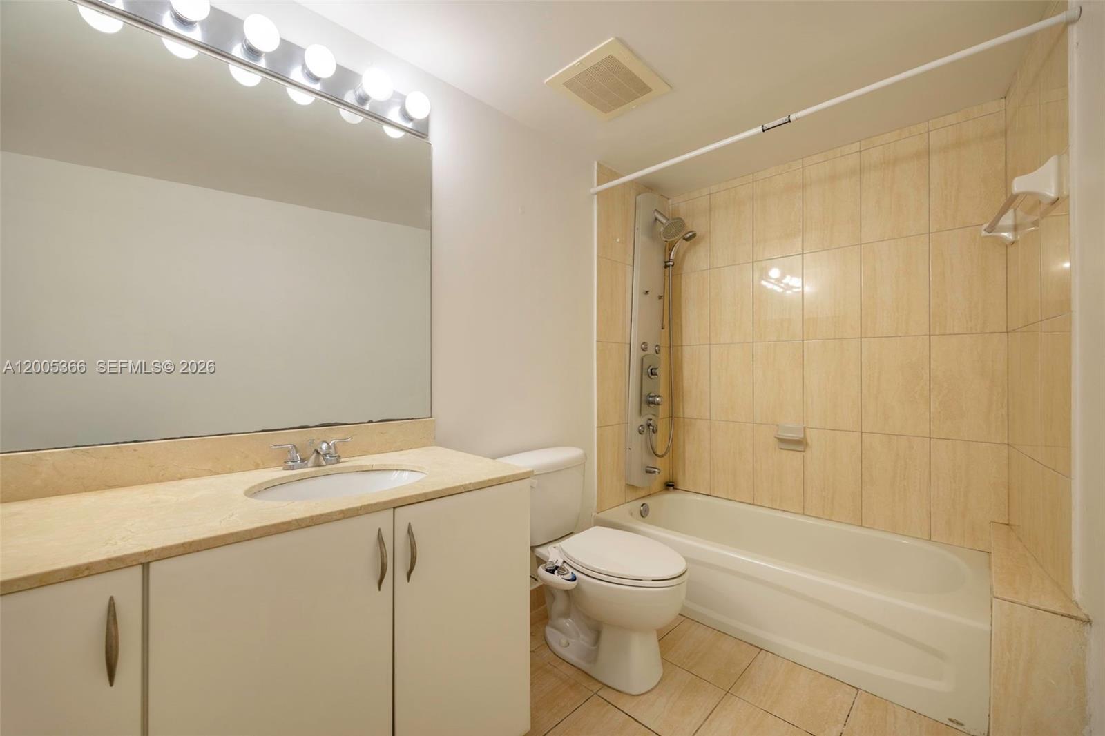 OPERA TOWER CONDO - Residential