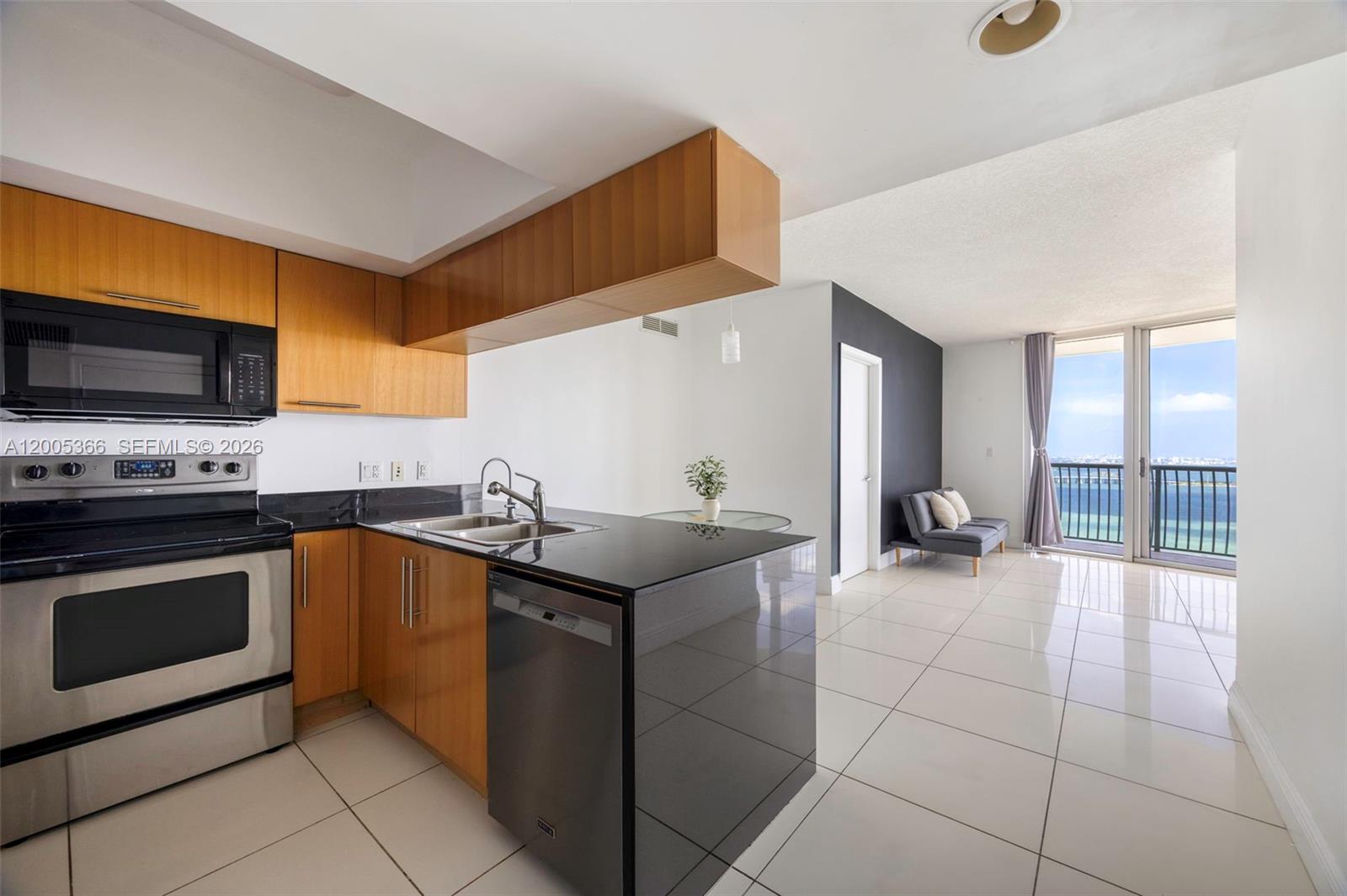 OPERA TOWER CONDO - Residential