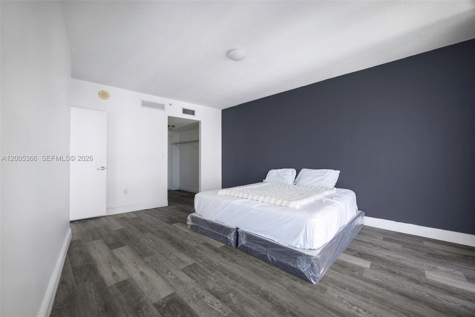 OPERA TOWER CONDO - Residential