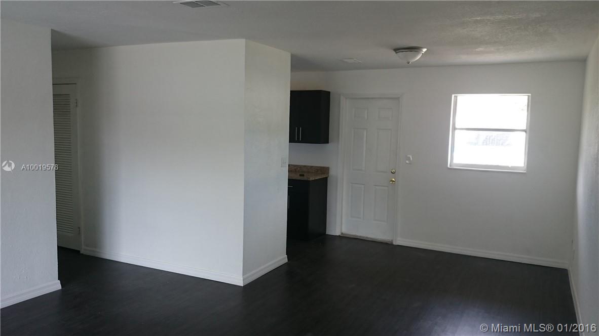 Browardale 1st Add 43-8 B - Residential