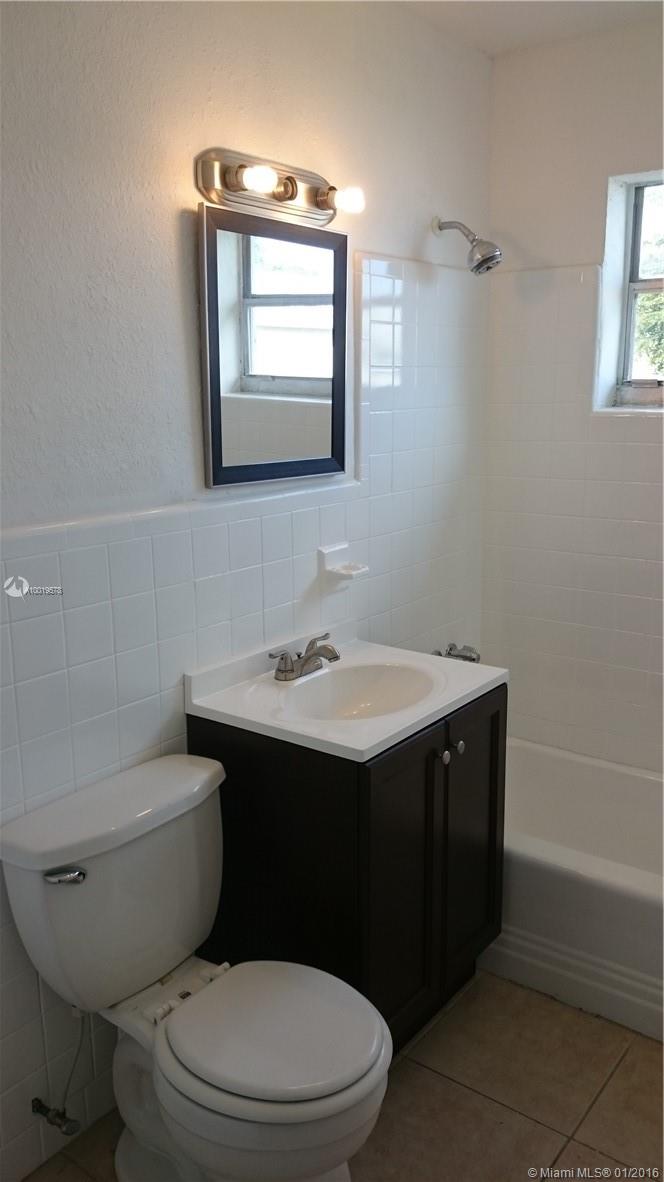 Browardale 1st Add 43-8 B - Residential