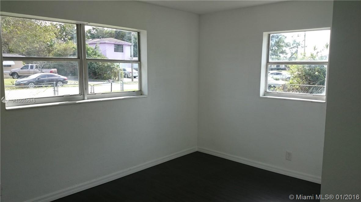 Browardale 1st Add 43-8 B - Residential