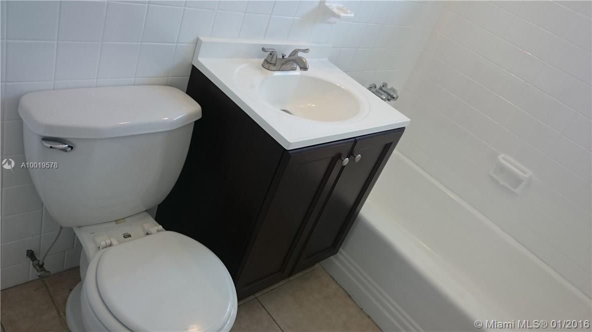 Browardale 1st Add 43-8 B - Residential