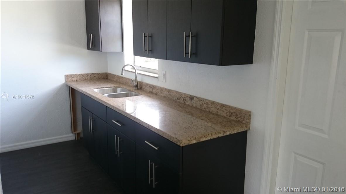 Browardale 1st Add 43-8 B - Residential