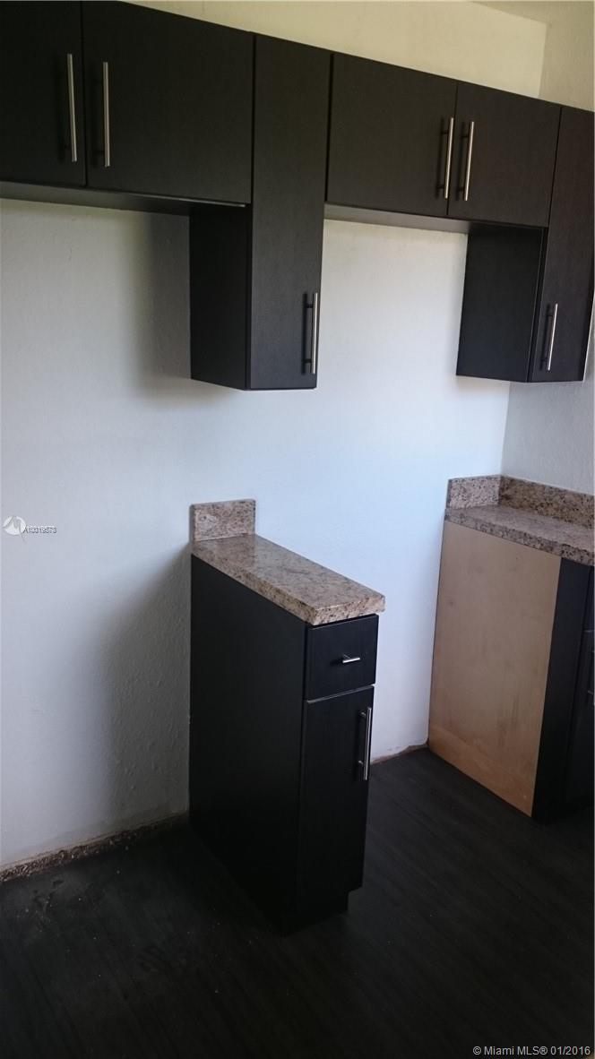 Browardale 1st Add 43-8 B - Residential