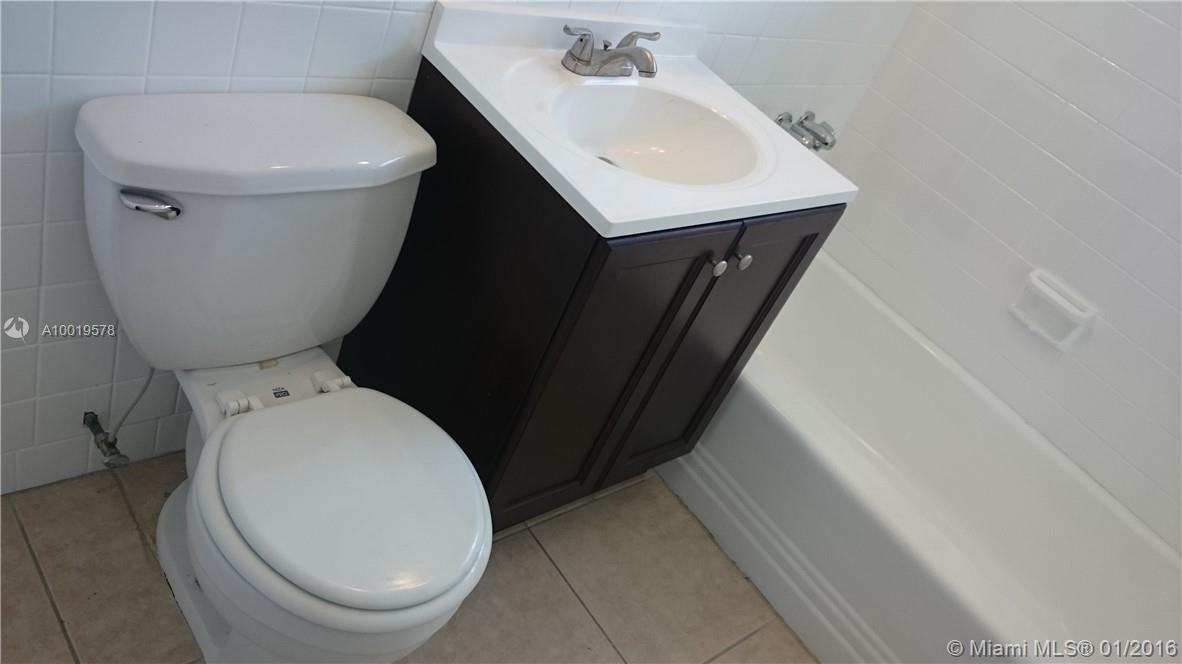 Browardale 1st Add 43-8 B - Residential