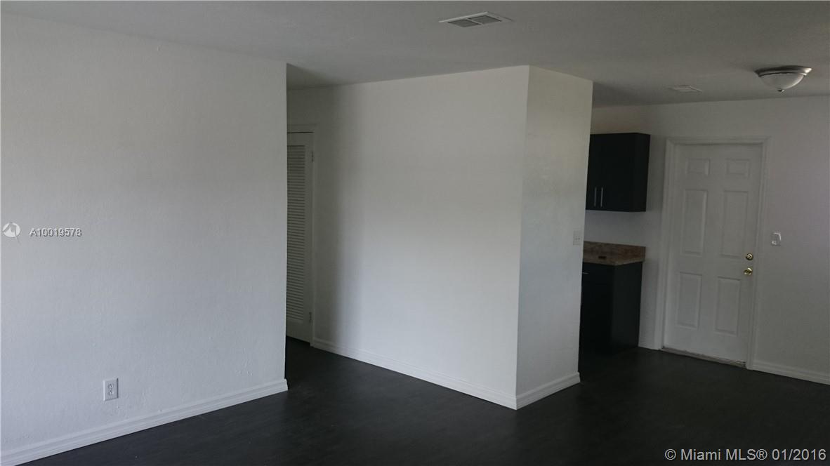 Browardale 1st Add 43-8 B - Residential