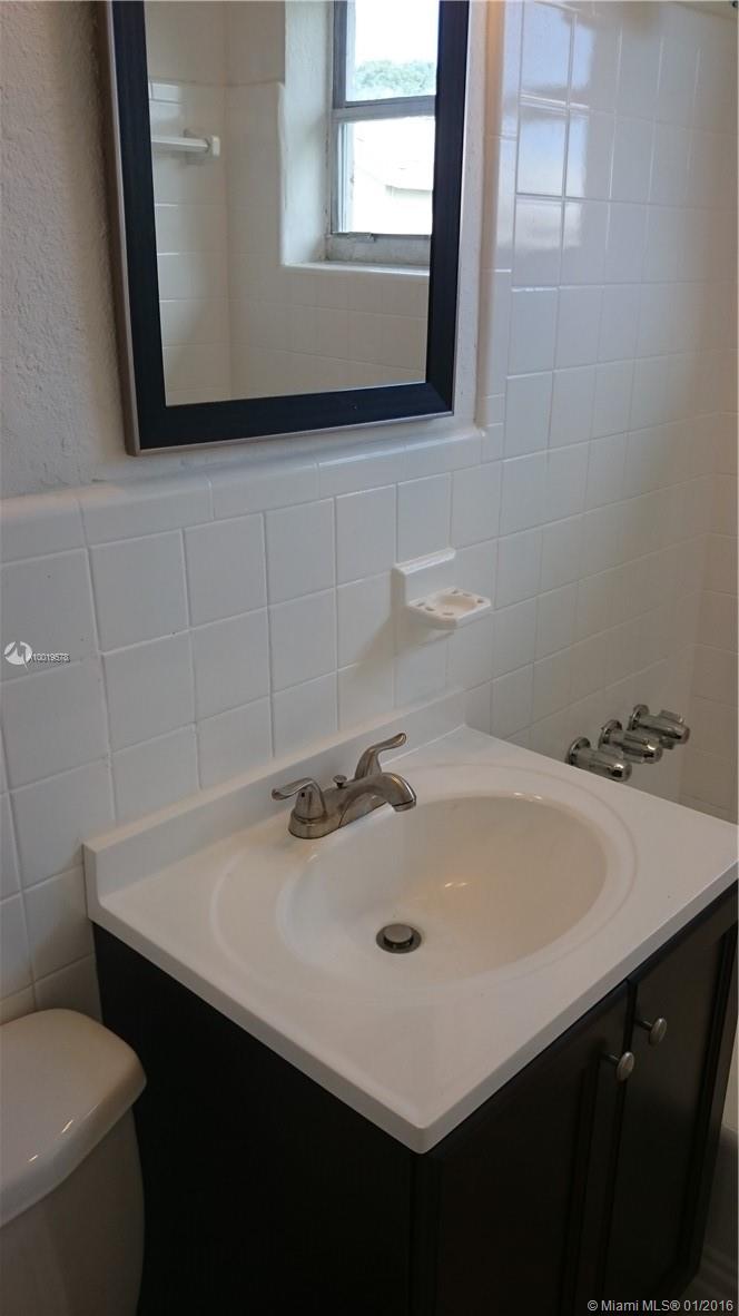 Browardale 1st Add 43-8 B - Residential