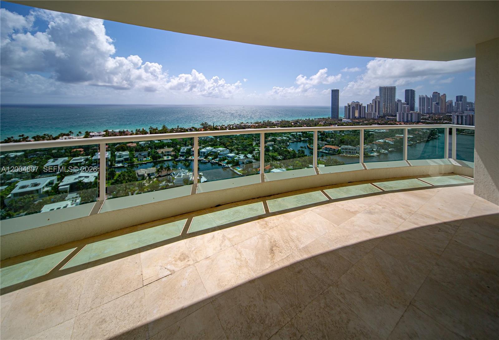 20201 E Country Club Dr 2806/07
