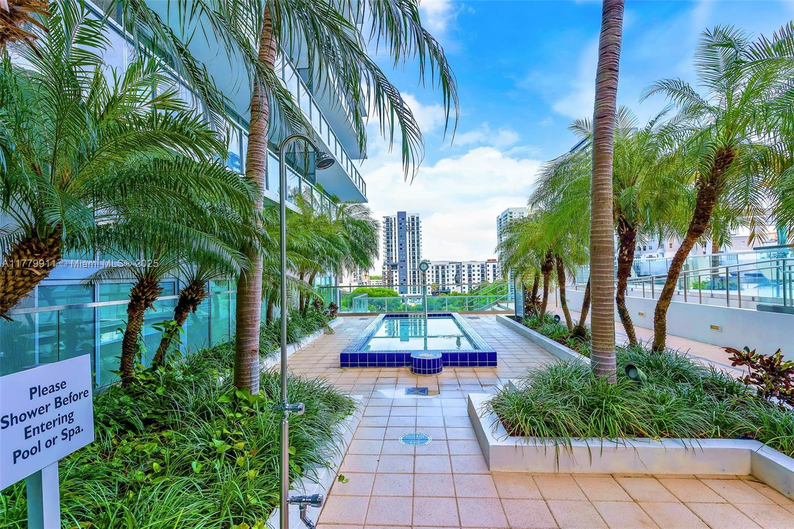 THE AXIS ON BRICKELL COND - Residential