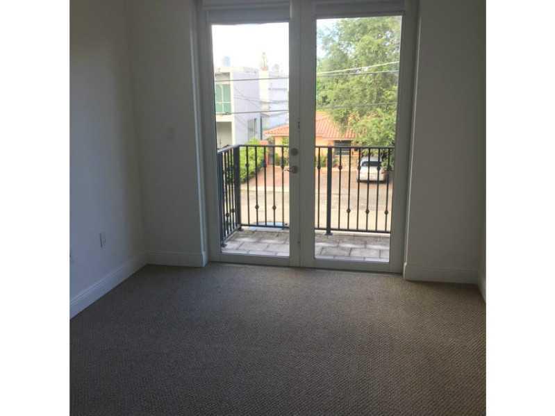 WOODSIDE SUB - Residential Lease