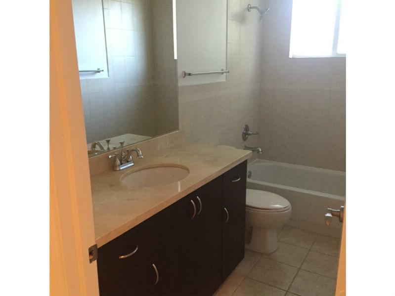 WOODSIDE SUB - Residential Lease