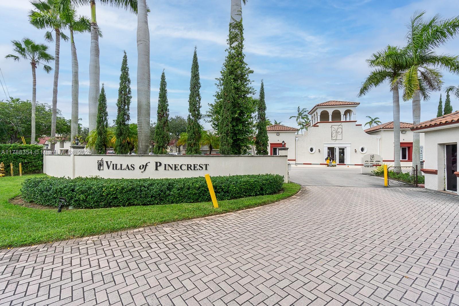Rental Property at 8650 Sw 67th Ave 1026, Pinecrest, Miami-Dade County, Florida - Bedrooms: 2 
Bathrooms: 3  - $2,575 MO.